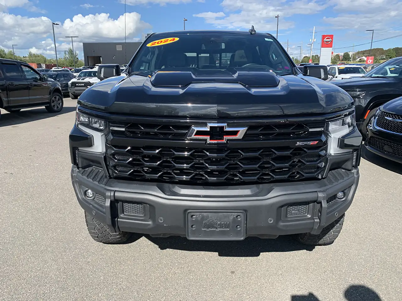 Chevrolet Silverado 1500 - Image 2
