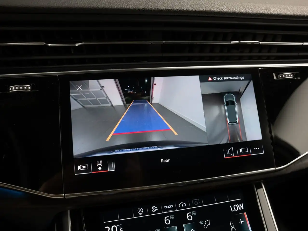 Audi Q7 - Image 24