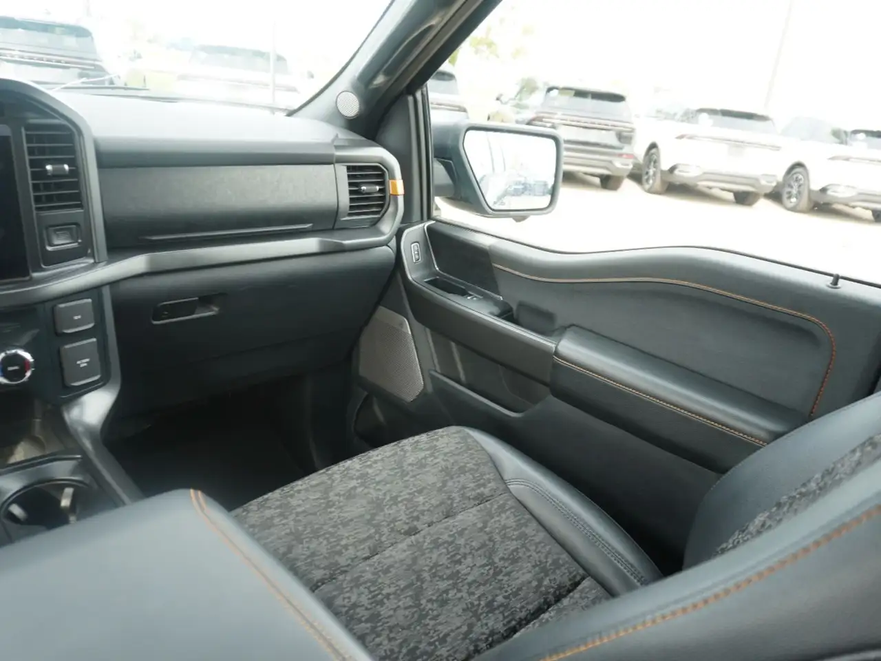 Ford F-150 - Image 11
