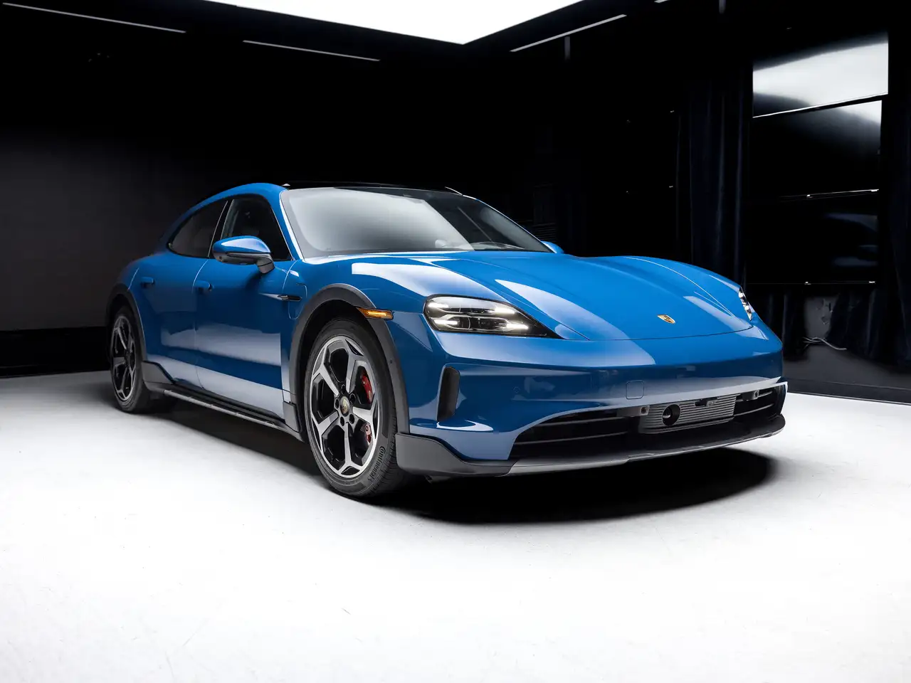 Porsche Taycan - Image 3