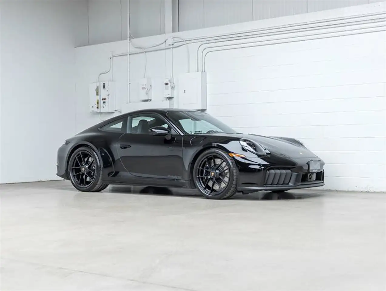Porsche 911 - Image 23