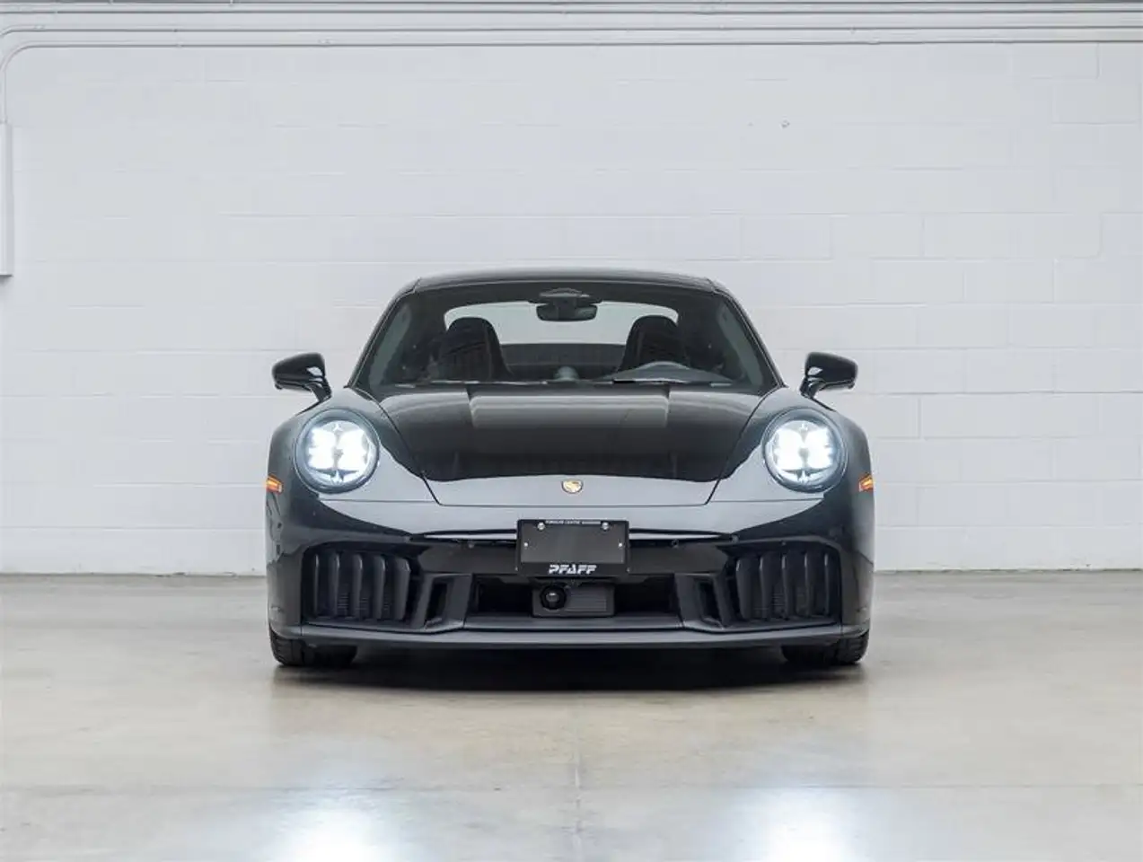 Porsche 911 - Image 2