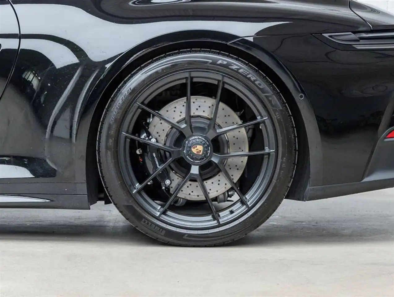 Porsche 911 - Image 9