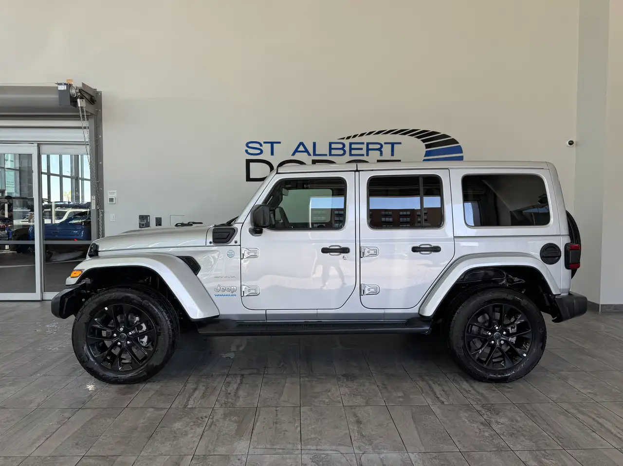 Jeep Wrangler - Image 2
