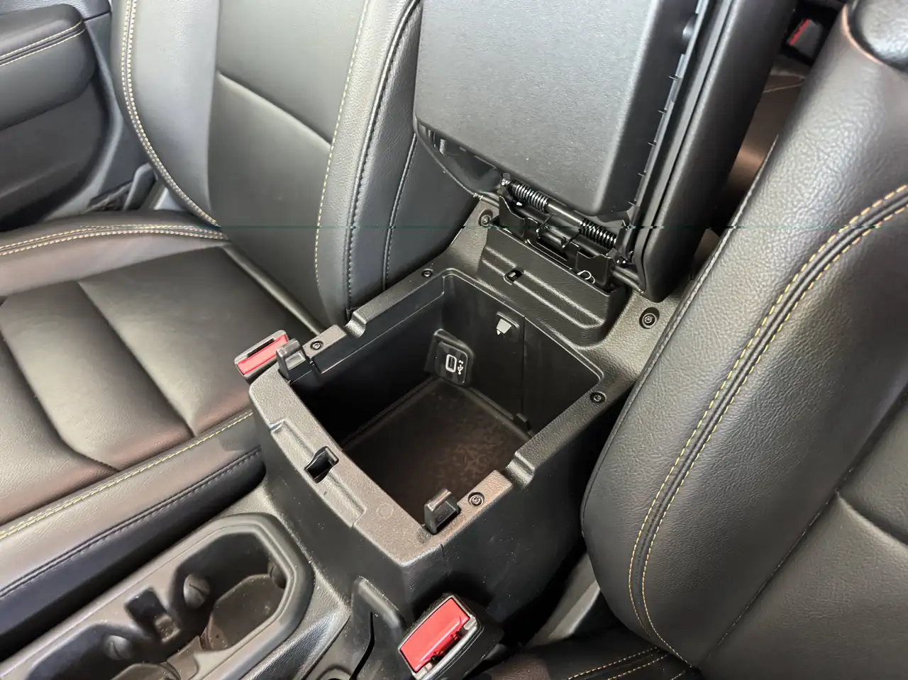 Jeep Wrangler - Image 24