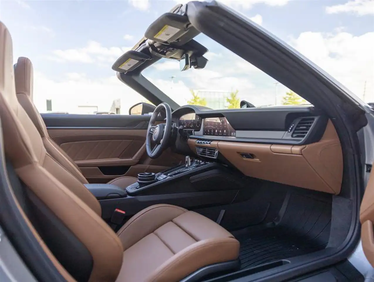 Porsche 911 - Image 23
