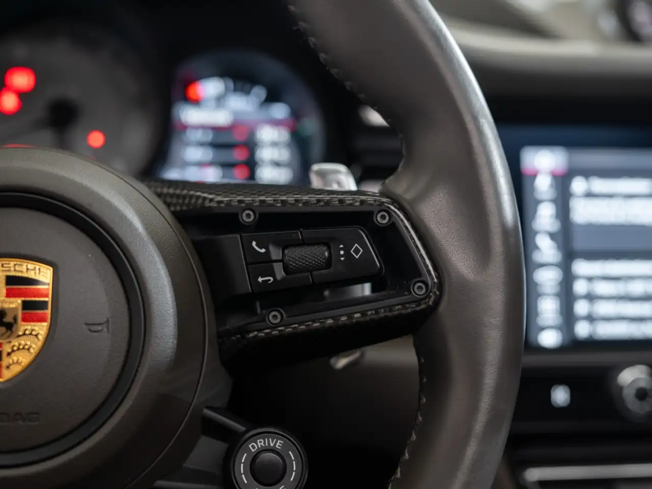 Porsche Macan - Image 37