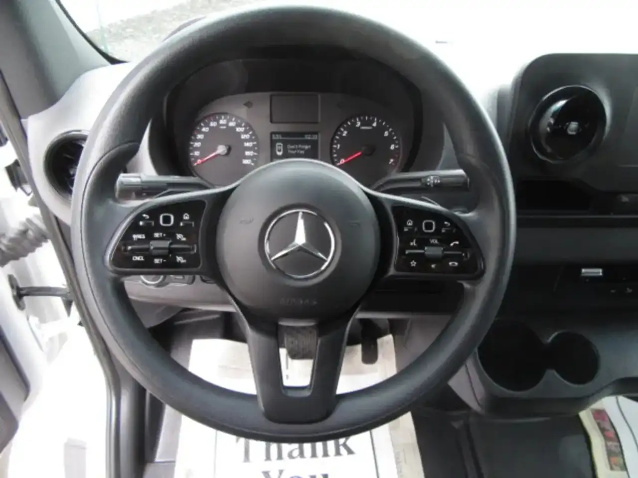 Mercedes-Benz Sprinter - Image 7