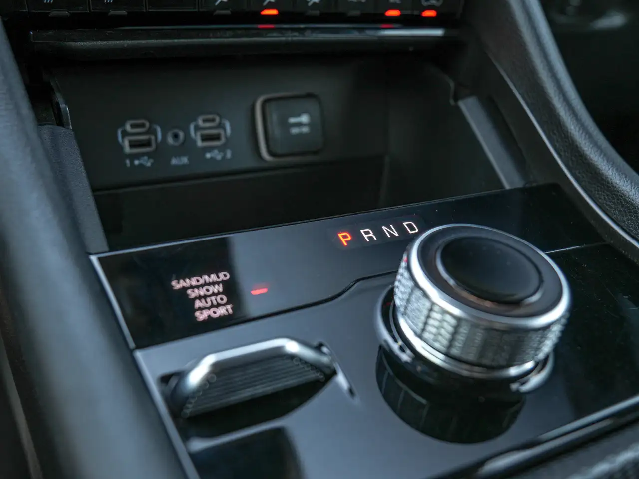 Jeep Grand Cherokee - Image 43