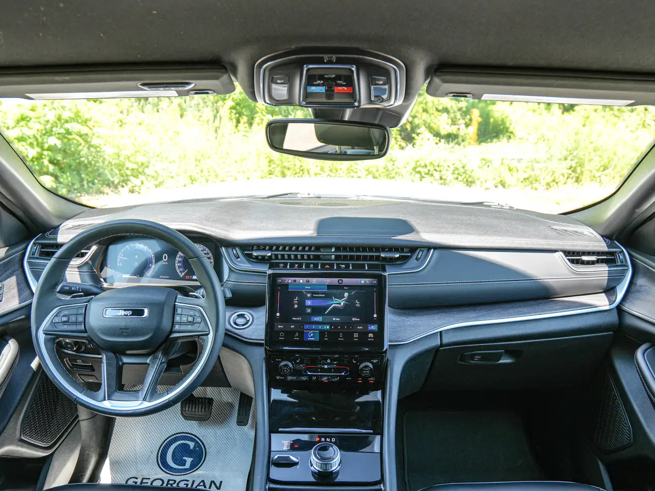 Jeep Grand Cherokee - Image 29