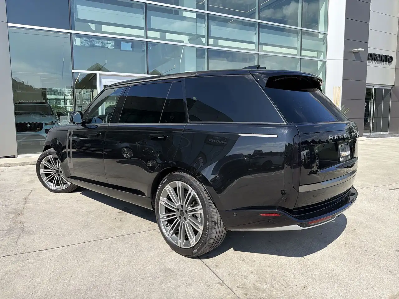 Land Rover Range Rover - Image 6