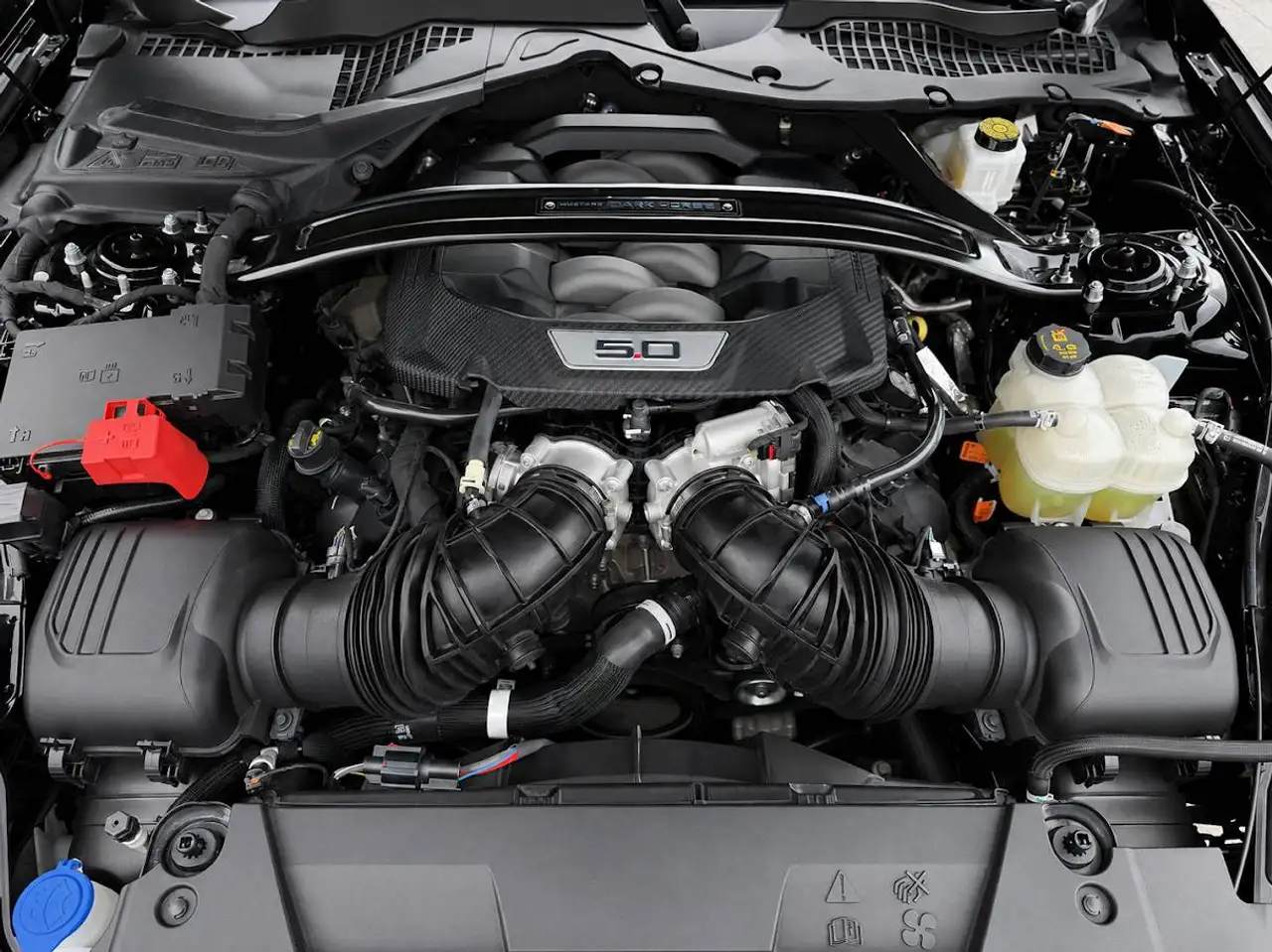 Ford Mustang - Image 23