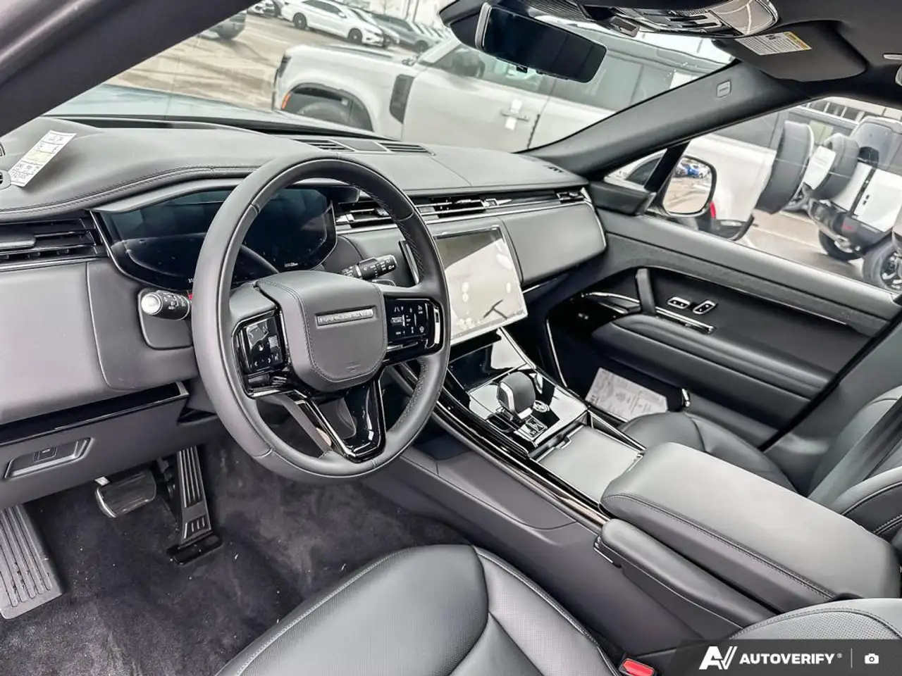 Land Rover Range Rover Sport - Image 13
