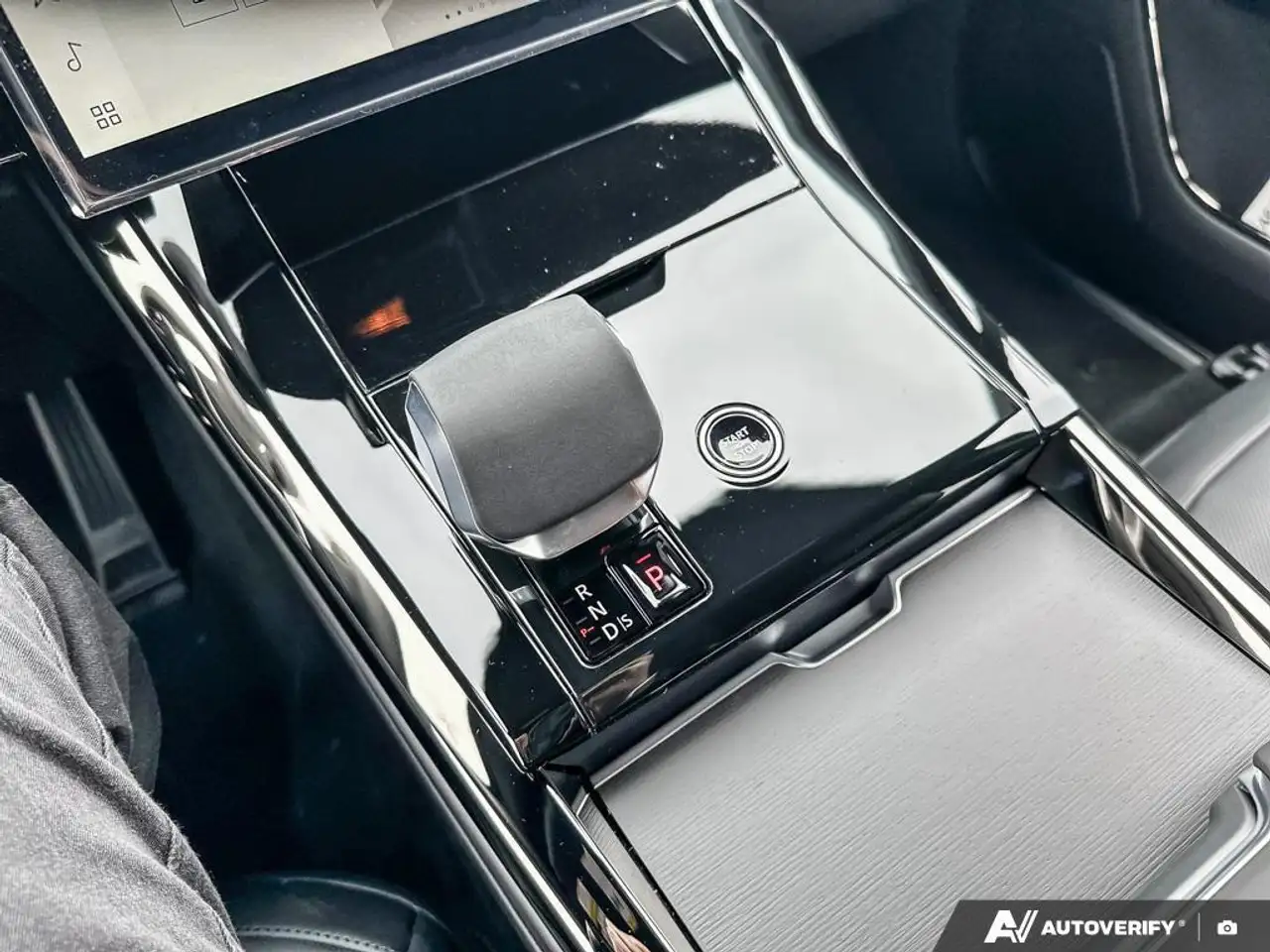 Land Rover Range Rover Sport - Image 18