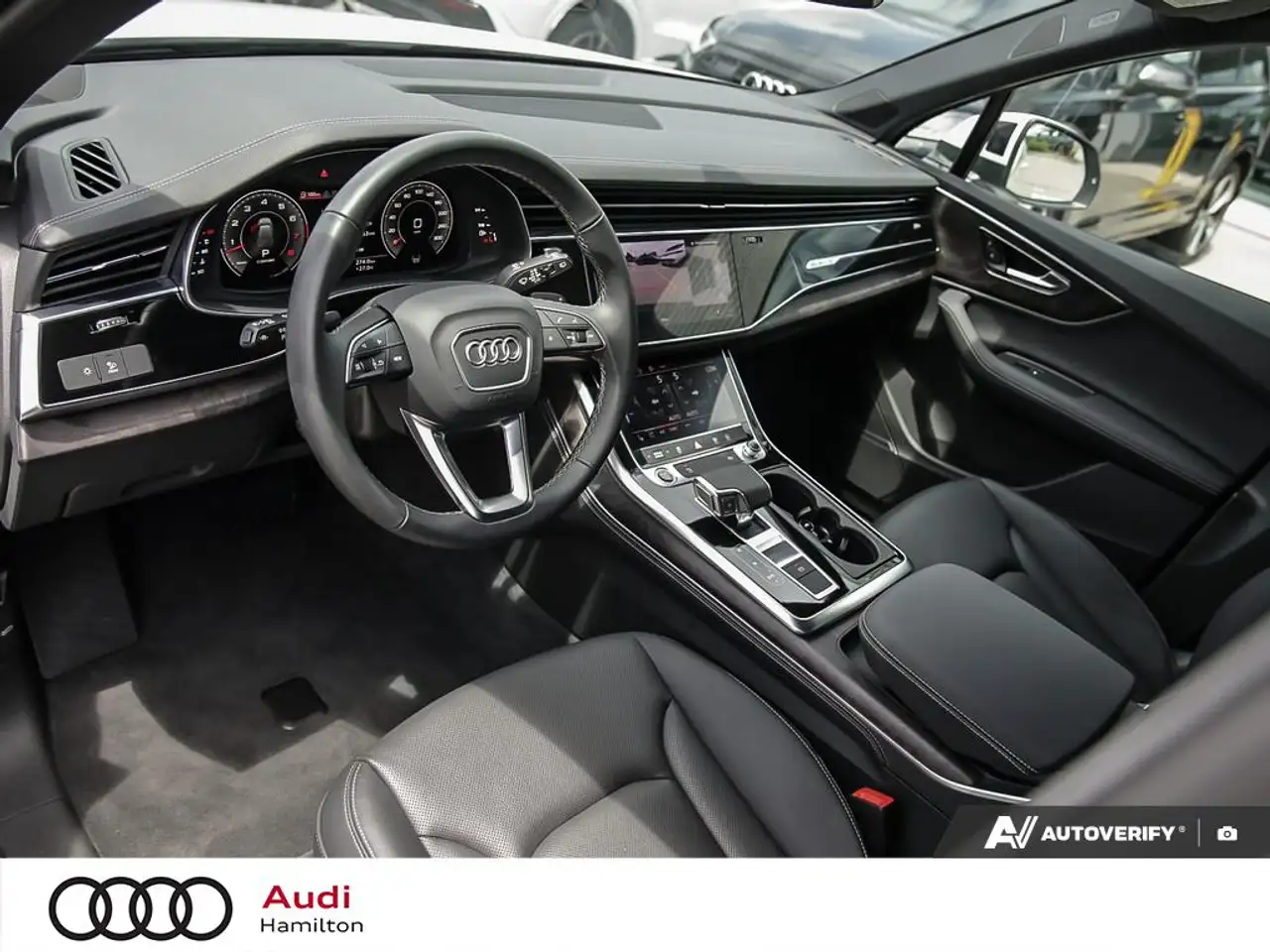 Audi Q7 - Image 12
