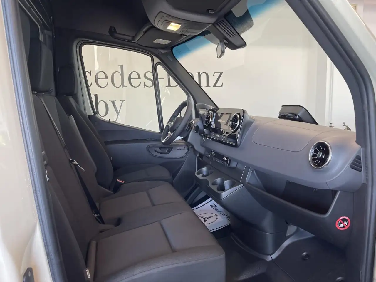 Mercedes-Benz Sprinter - Image 2