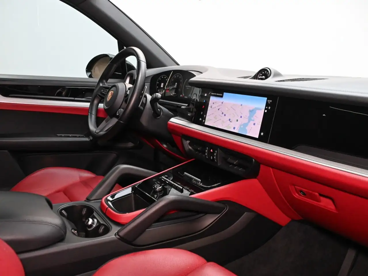 Porsche Cayenne - Image 33
