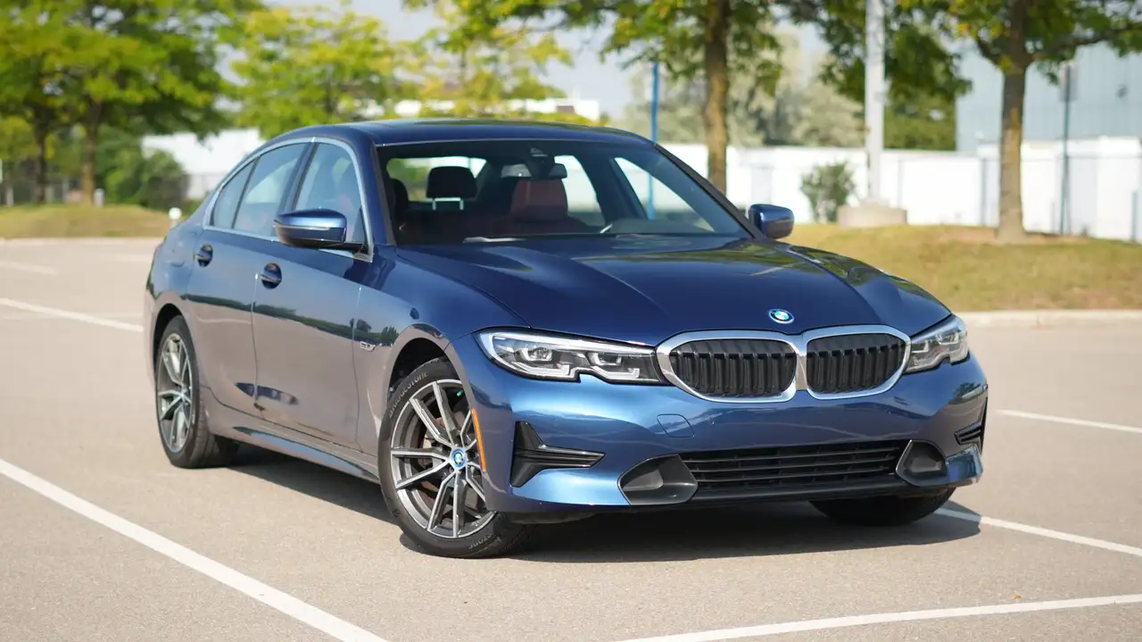 BMW 3 Series - Image 3
