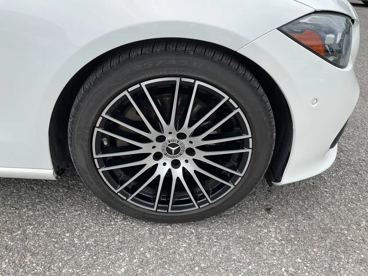 Mercedes-Benz C-Class - Image 11