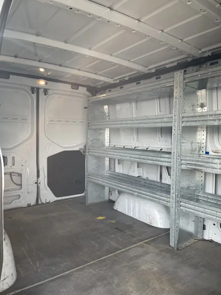 Mercedes-Benz Sprinter - Image 17
