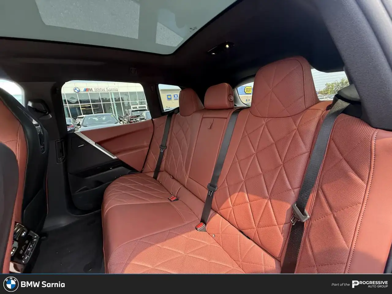 BMW iX - Image 8