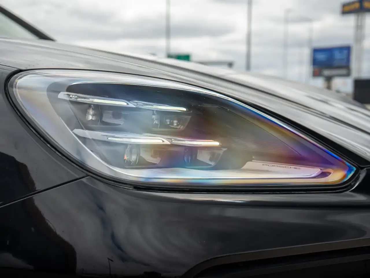 Porsche Cayenne - Image 10