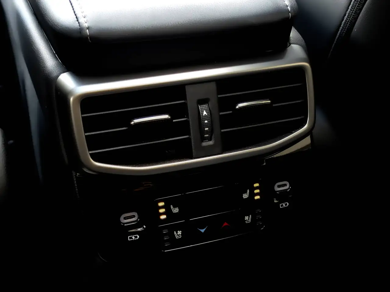 Lexus RX - Image 27