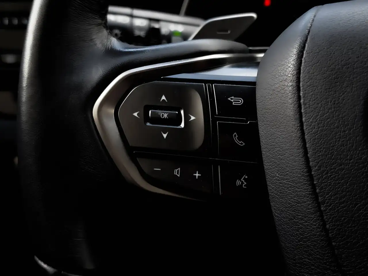 Lexus RX - Image 19