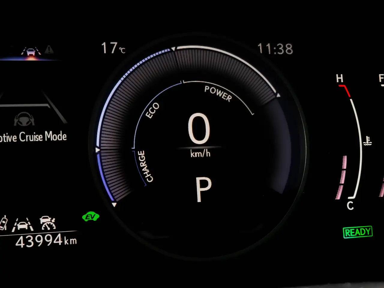 Lexus RX - Image 16