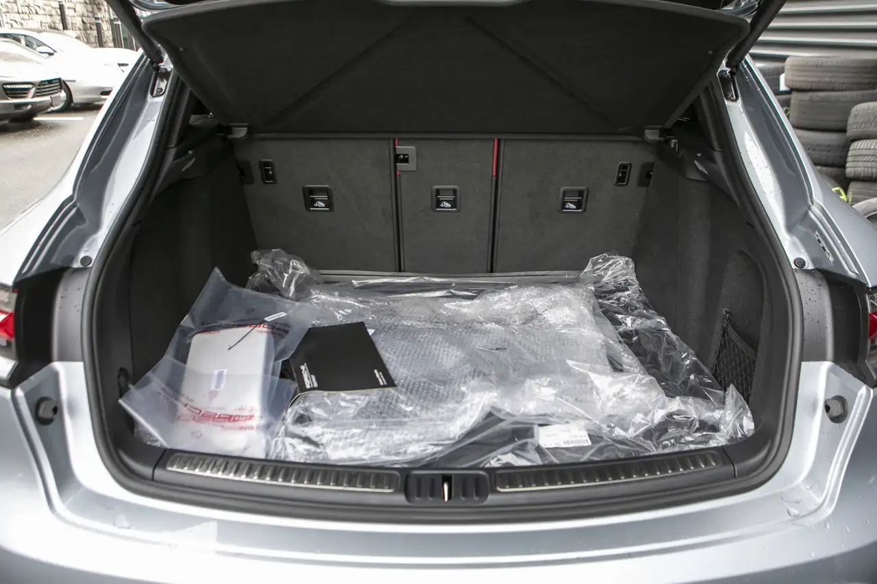 Porsche Macan - Image 28
