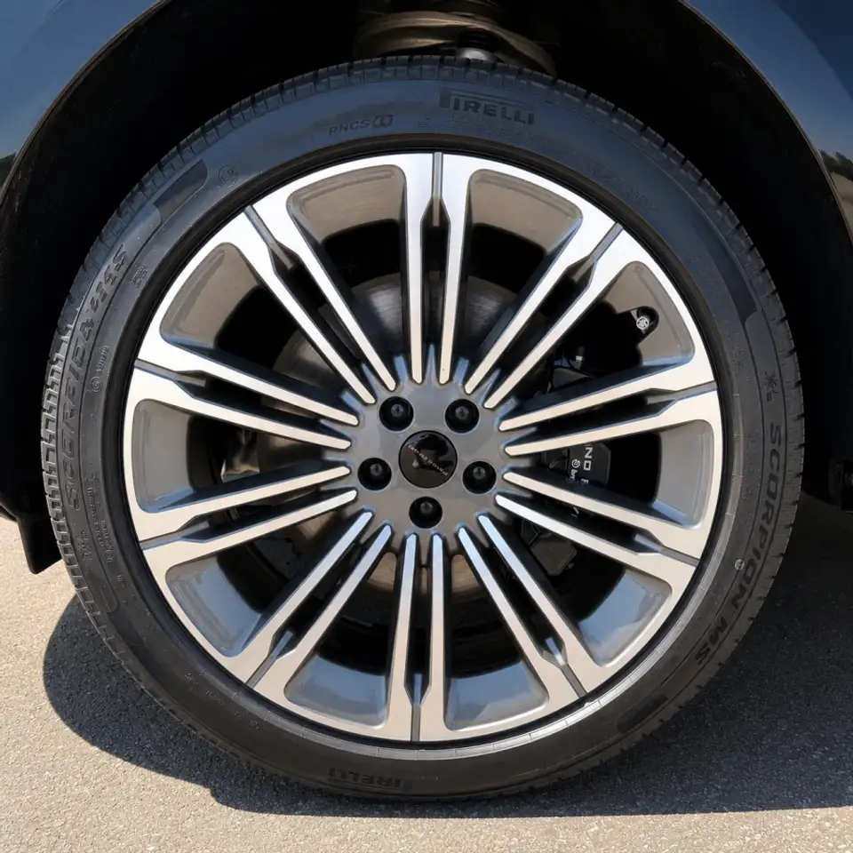 Land Rover Range Rover - Image 8