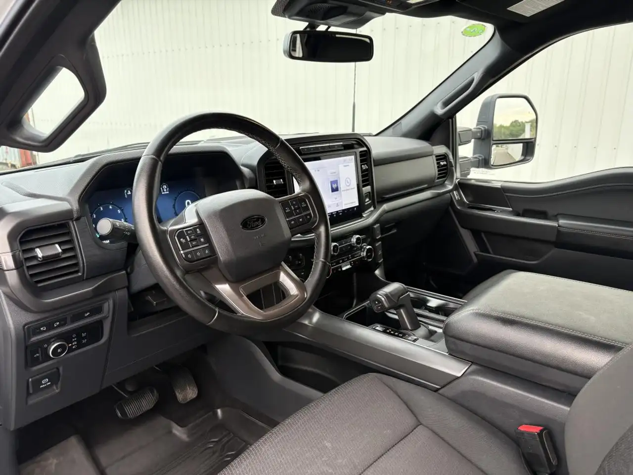 Ford F-150 - Image 13