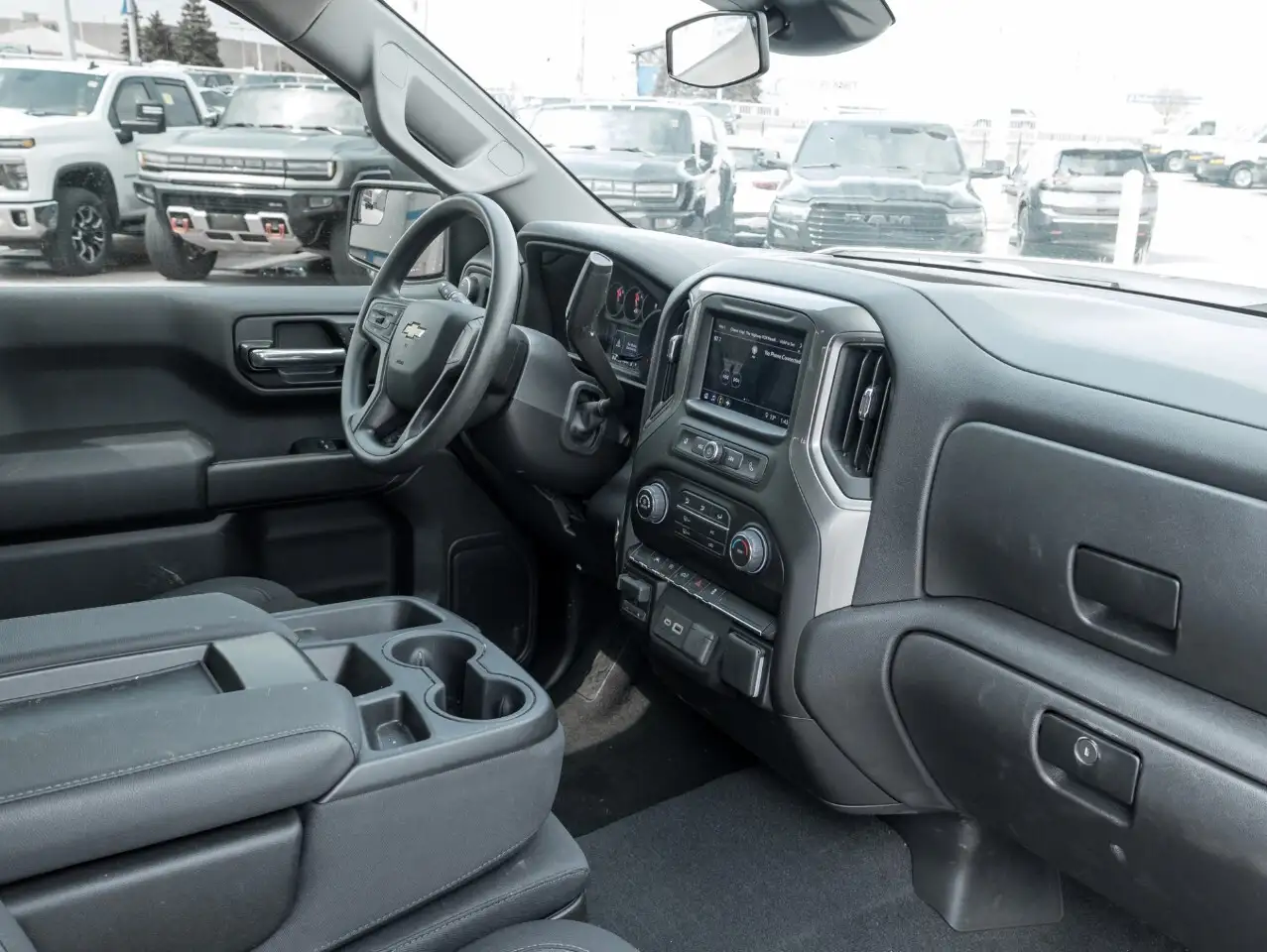 Chevrolet Silverado 1500 - Image 19