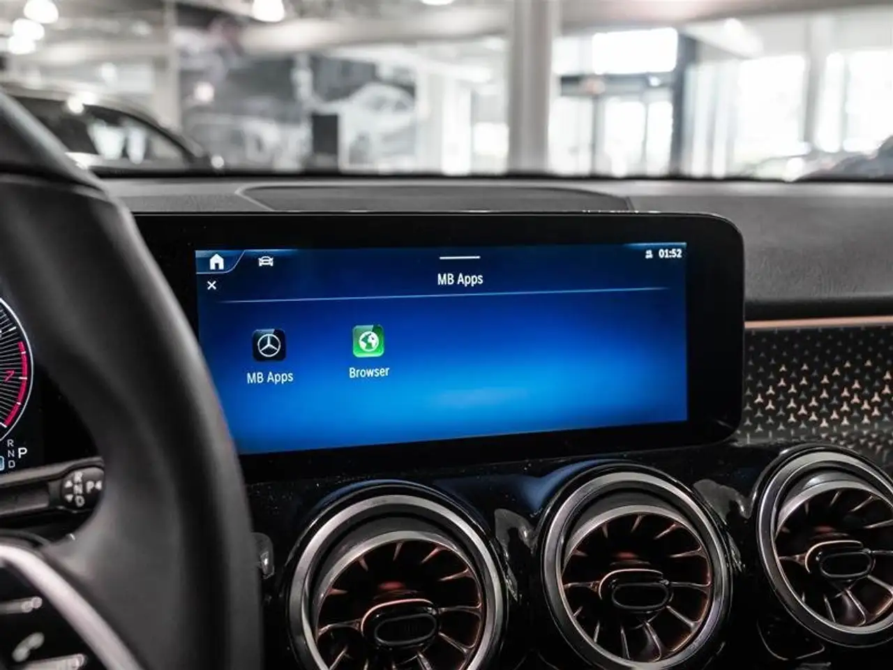 Mercedes-Benz GLB - Image 21