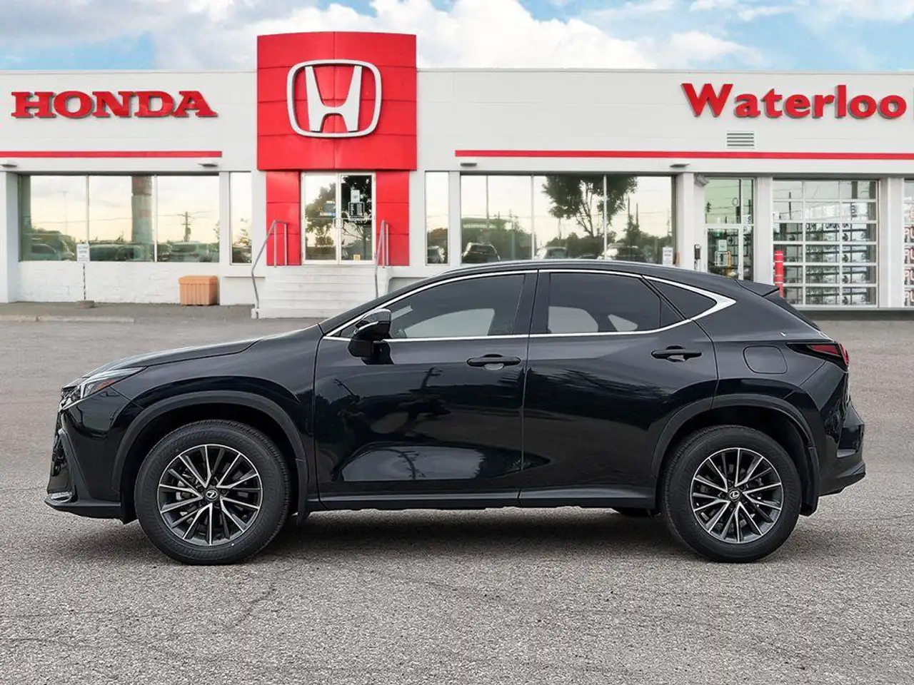 Lexus NX - Image 2