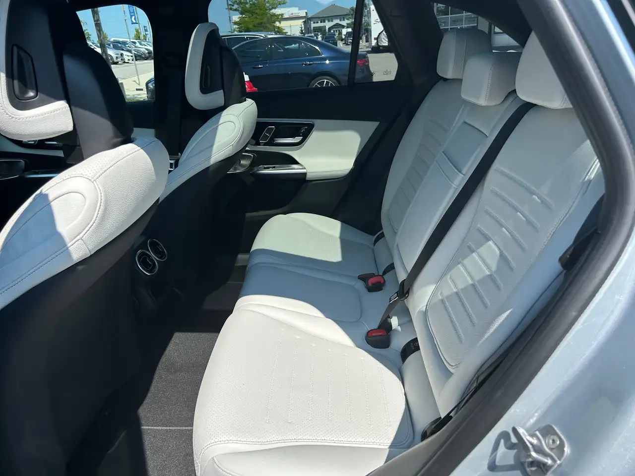 Mercedes-Benz GLC - Image 13