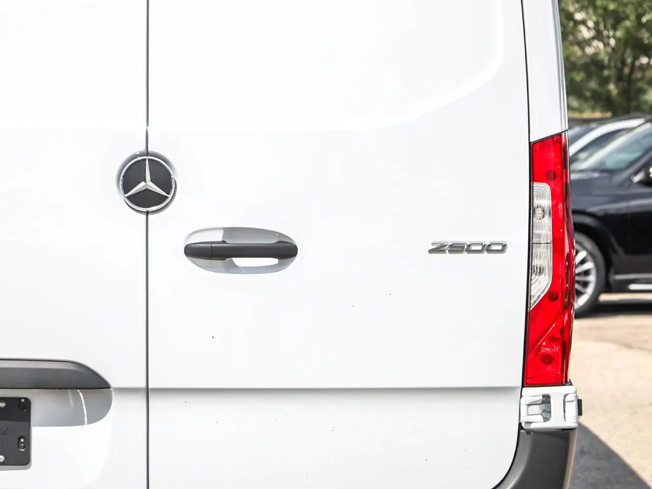 Mercedes-Benz Sprinter - Image 10