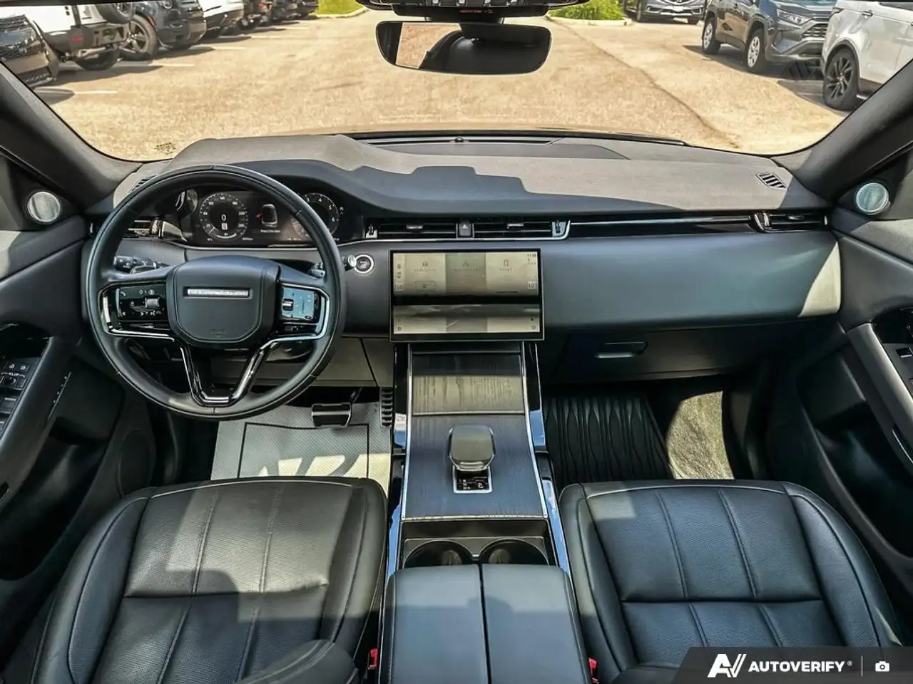 Land Rover Range Rover Evoque - Image 11
