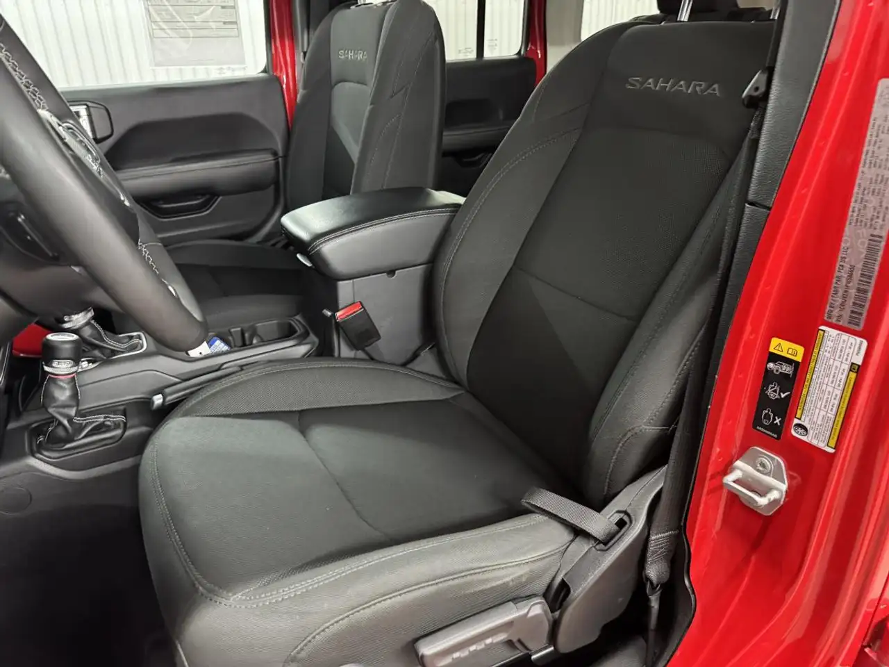 Jeep Wrangler - Image 14