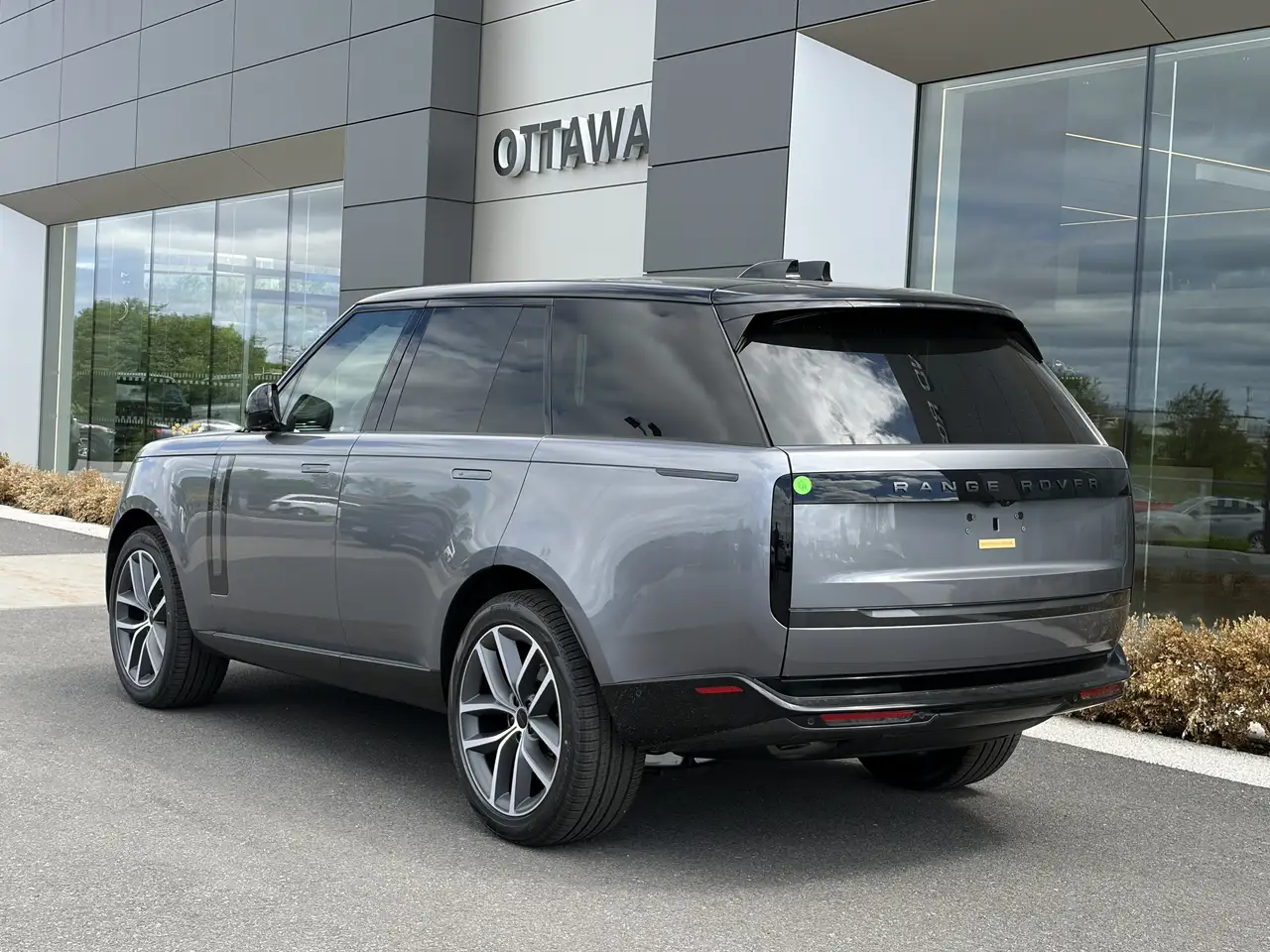 Land Rover Range Rover - Image 4