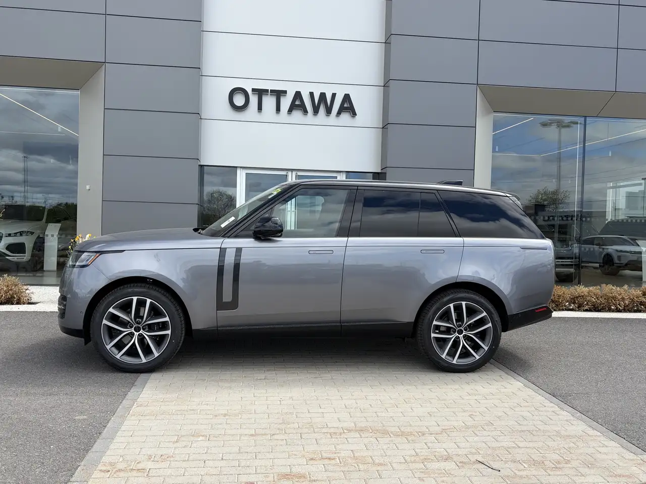 Land Rover Range Rover - Image 3