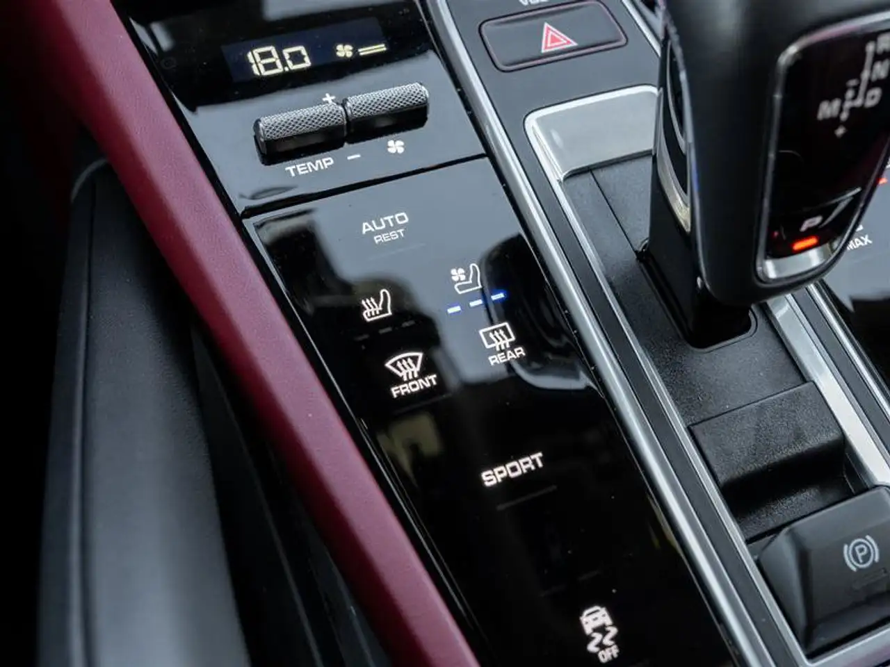 Porsche Cayenne - Image 30