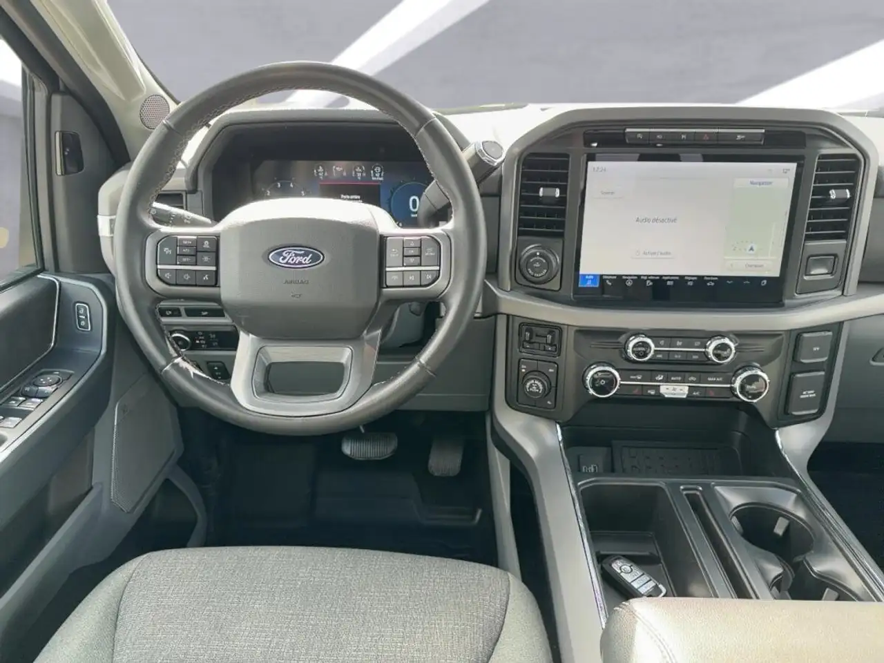 Ford F-150 - Image 26