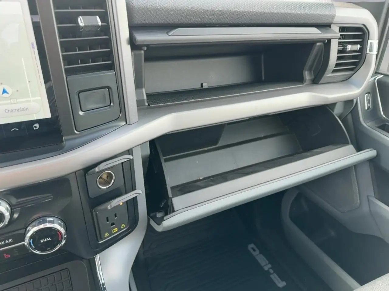 Ford F-150 - Image 27