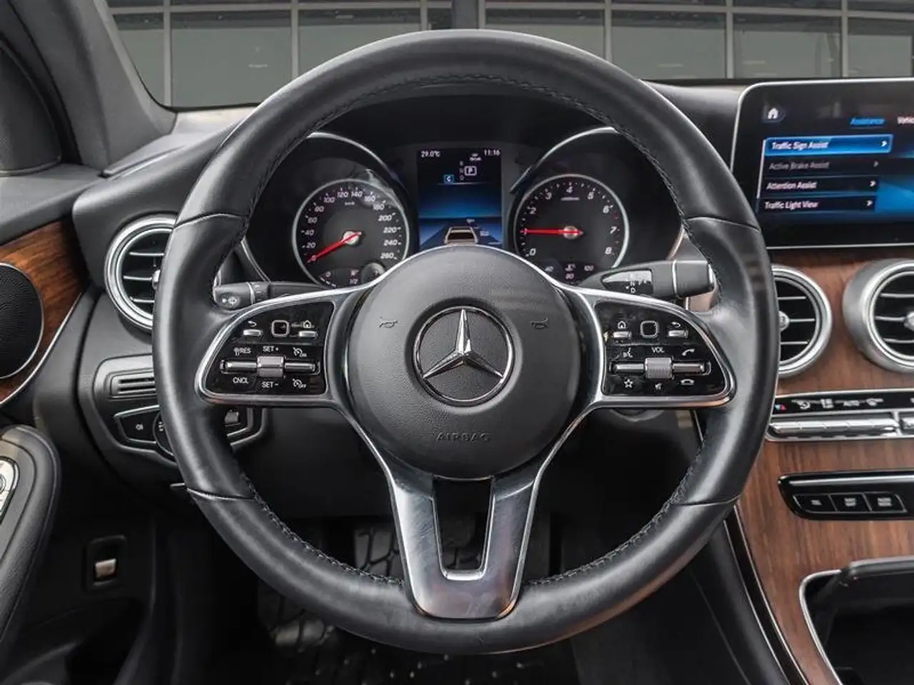 Mercedes-Benz GLC - Image 10