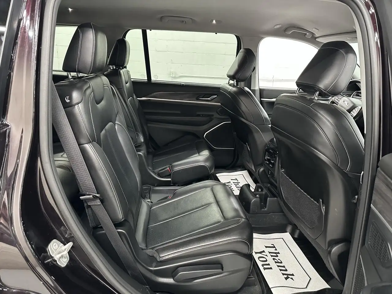 Jeep Grand Cherokee - Image 11