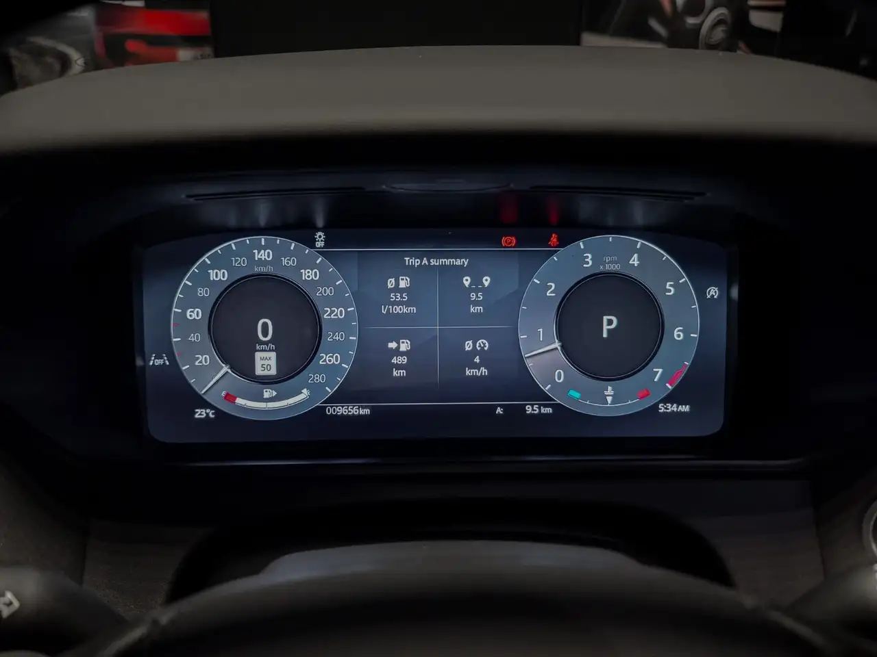 Land Rover Range Rover Velar - Image 13