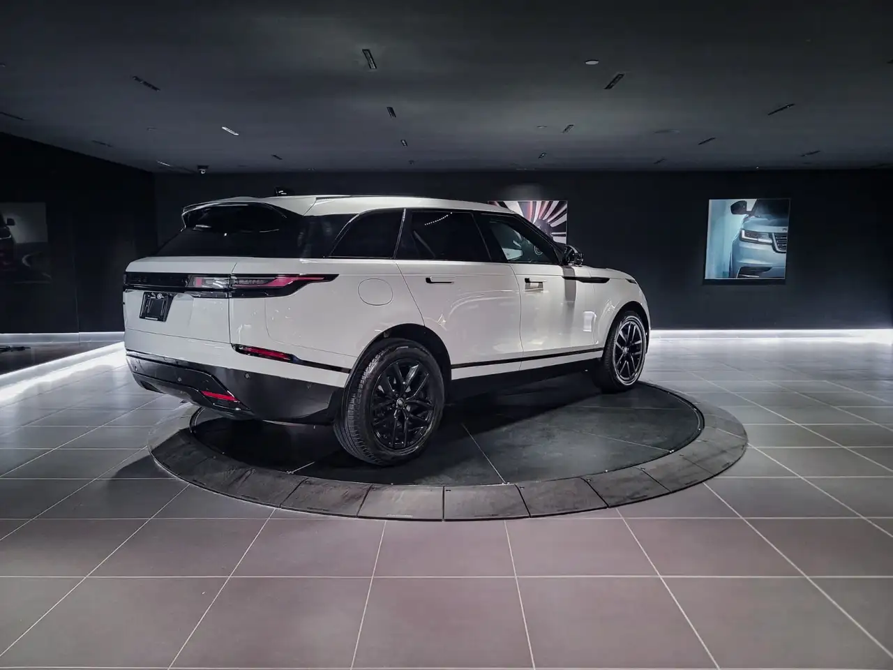 Land Rover Range Rover Velar - Image 5