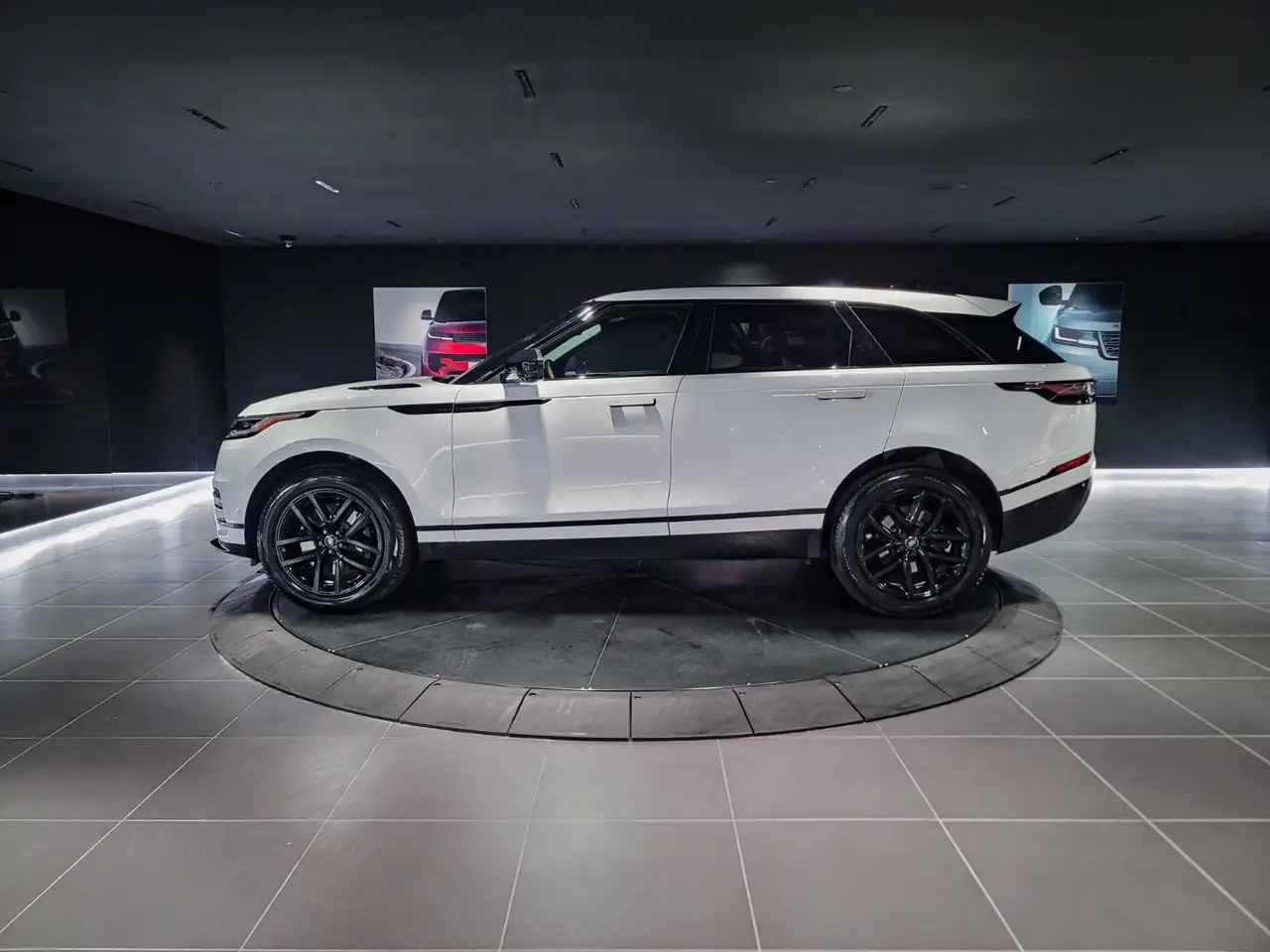 Land Rover Range Rover Velar - Image 8