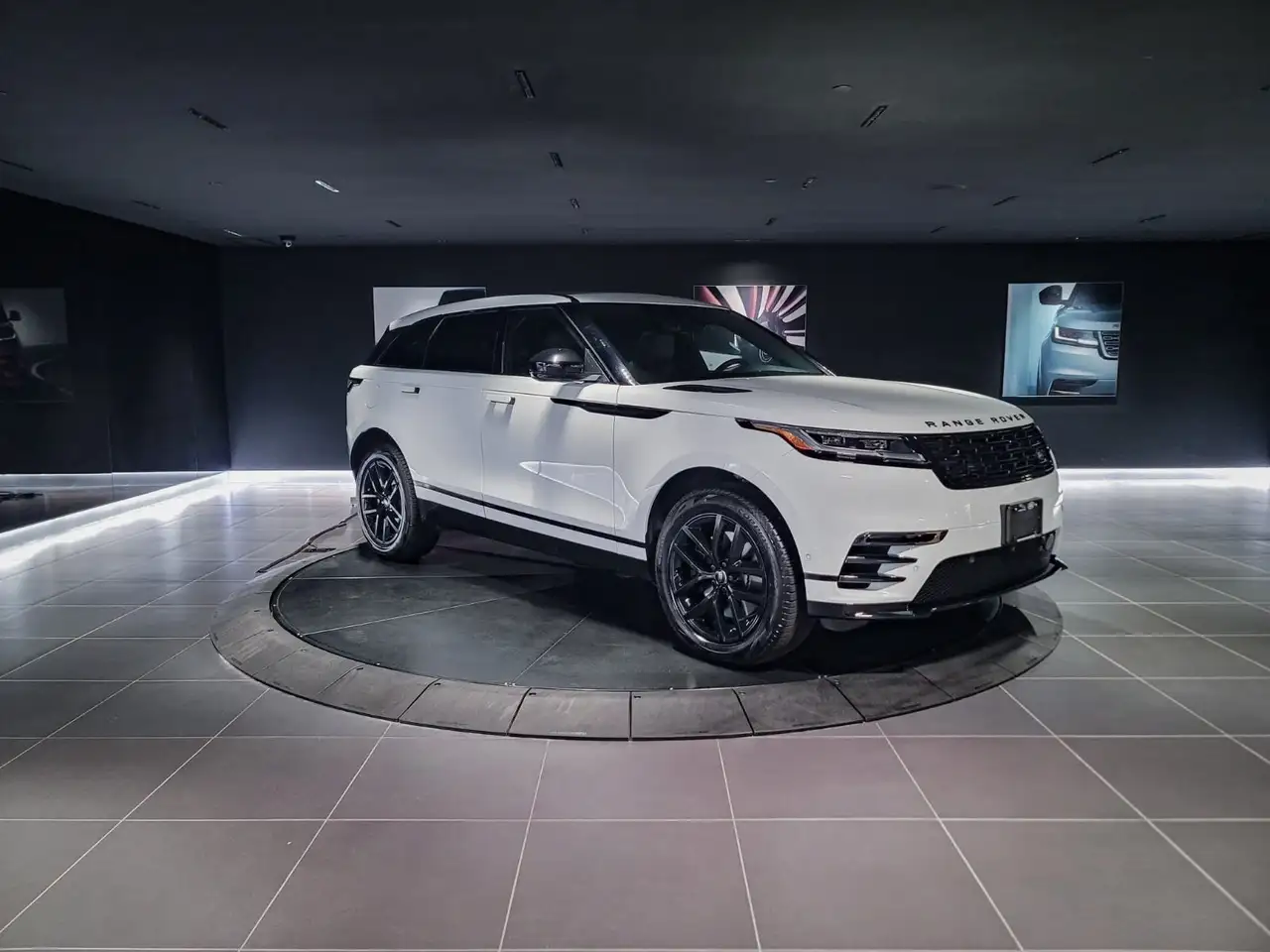 Land Rover Range Rover Velar - Image 3